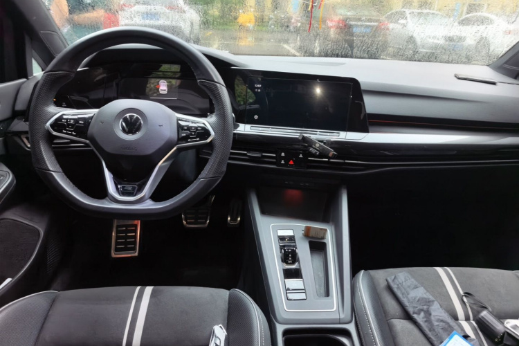 Volkswagen Golf 2021 car image #7