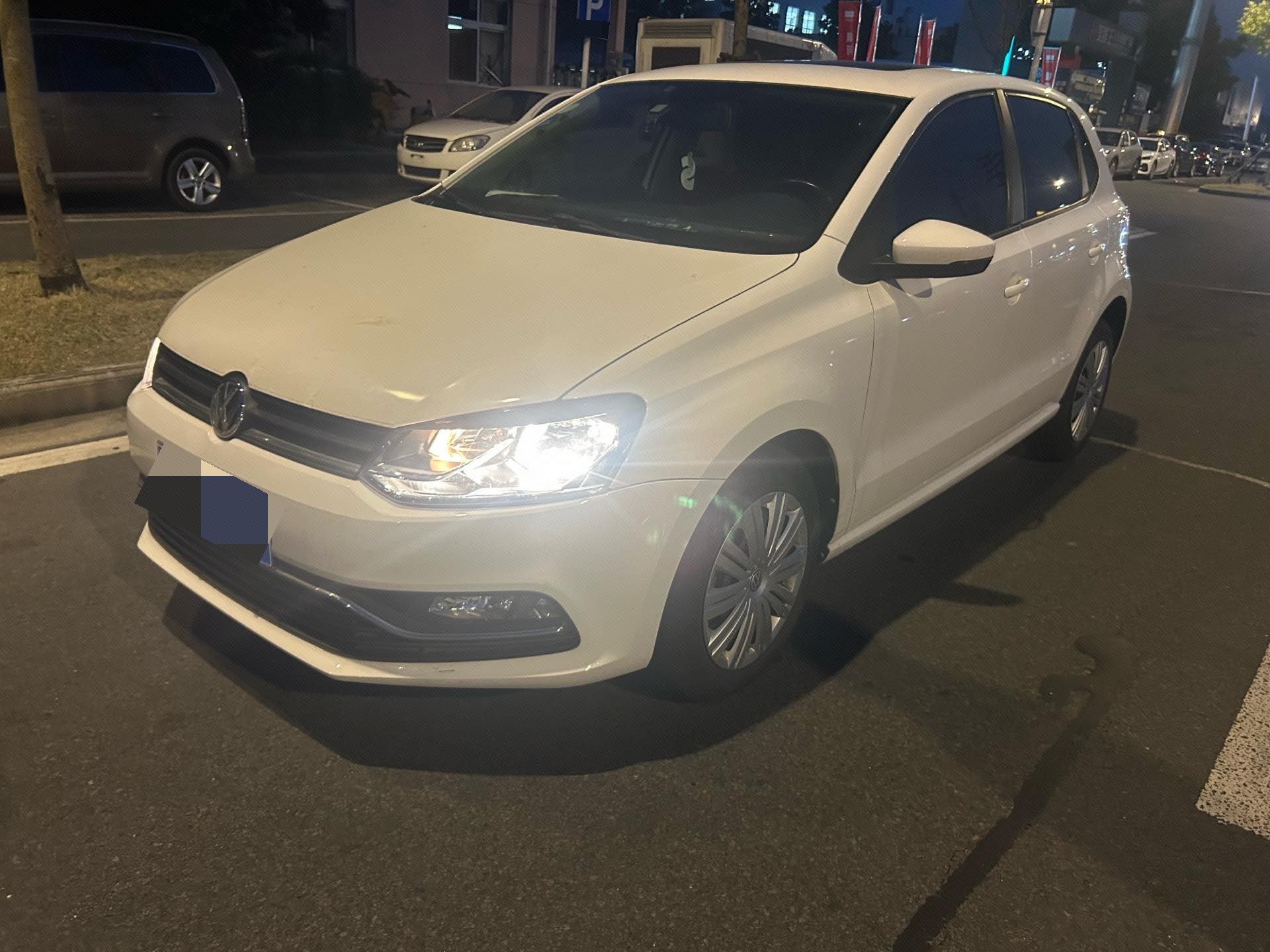 Volkswagen Polo 2018 car image 