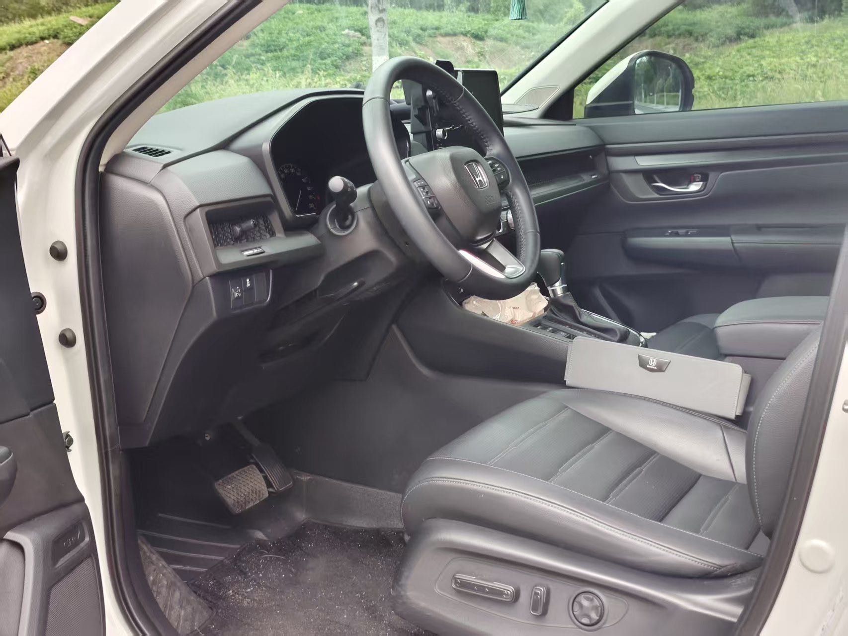 Honda CR-V 2024 car image #2