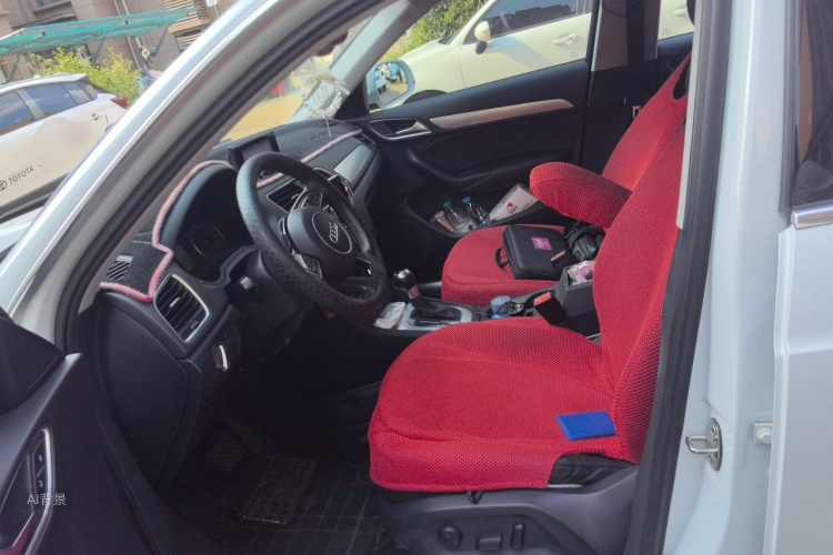 Audi Q3 2014 car image #17