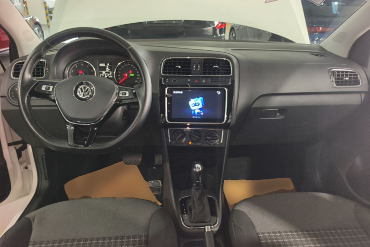 Volkswagen Polo 2018 car image #10
