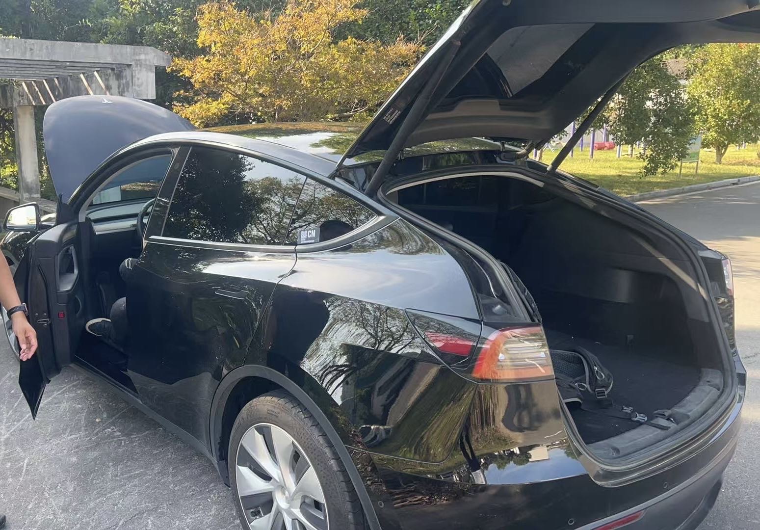 Tesla Model Y 2022 immagine di auto #4