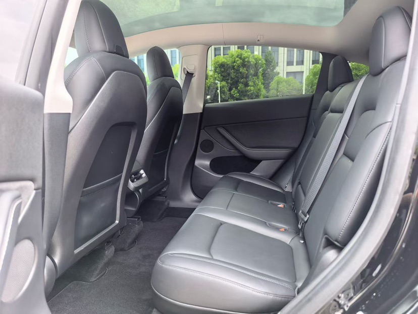 Tesla Model Y 2022 car image #9