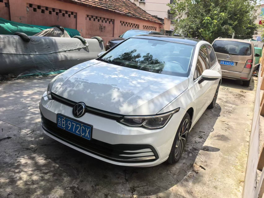 Volkswagen Golf 2021 car image 