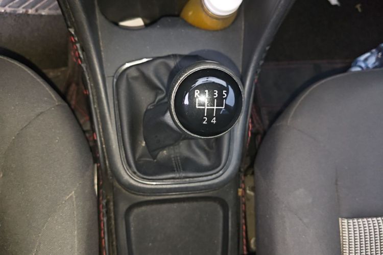 Volkswagen Polo 2017 #14 Volkswagen Polo 2017 car image #14