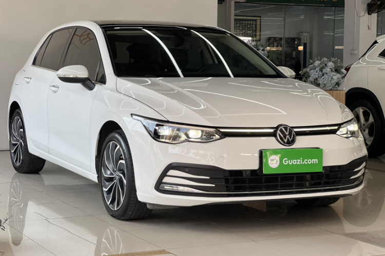 Volkswagen Golf 2021 immagine di auto #6