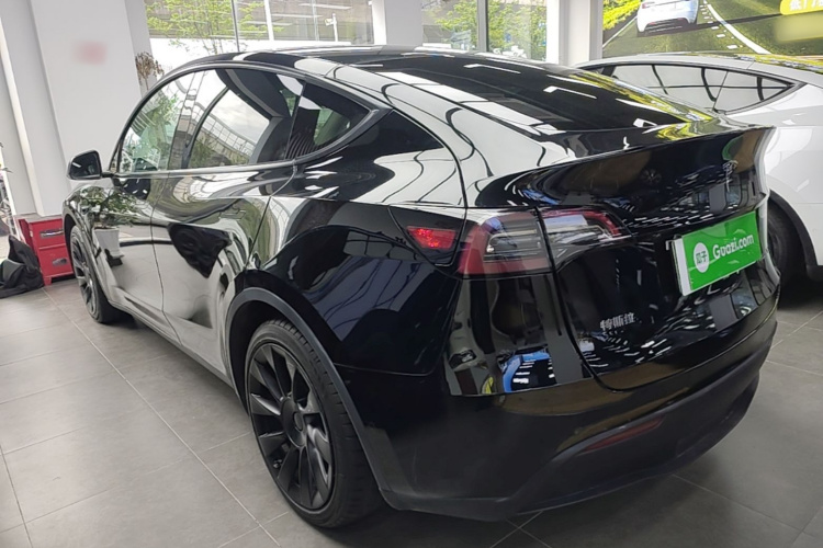 Tesla Model Y 2022 #5 Tesla Model Y 2022 car image #5