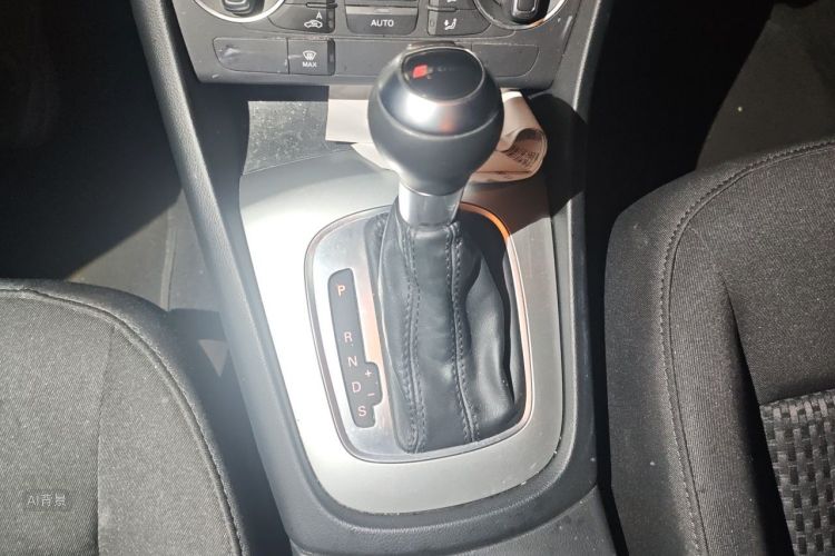 Audi Q3 2016 #16 Audi Q3 2016 car image #16