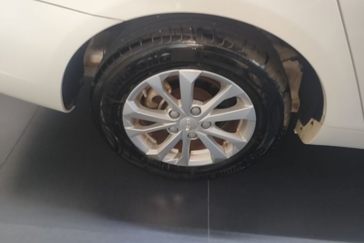 GEELY Emgrand 2021 car image #10