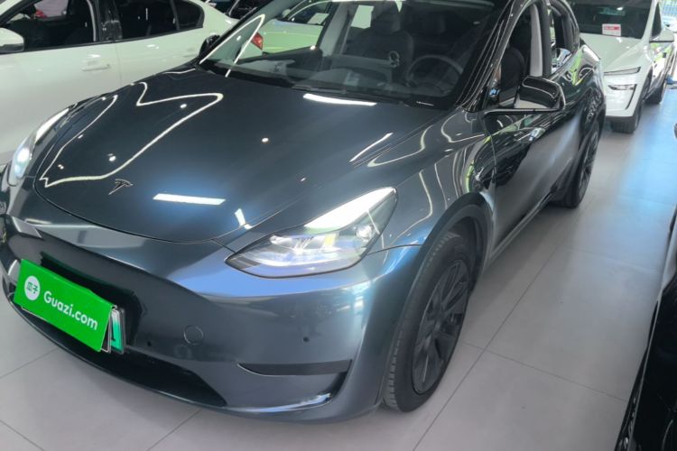 Tesla Model Y 2023 #2 Tesla Model Y 2023 car image #2