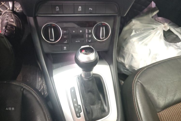 Audi Q3 2019 #16 Audi Q3 2019 car image #16