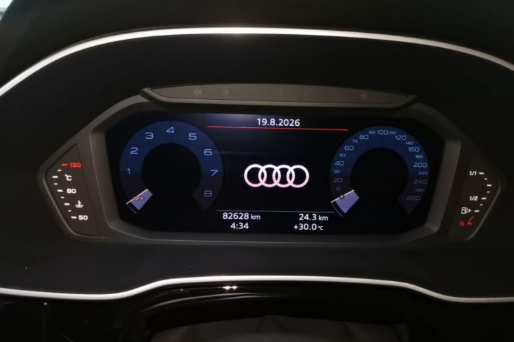 Audi Q3 2021 car image #12