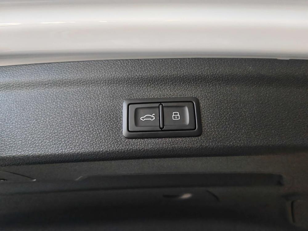 Audi Q3 2025 #16 Audi Q3 2025 car image #16