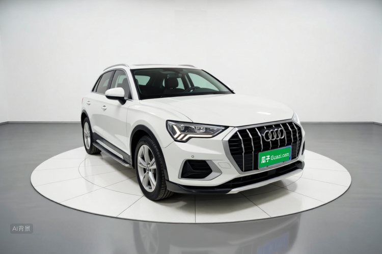 Audi Q3 2020 car image #4