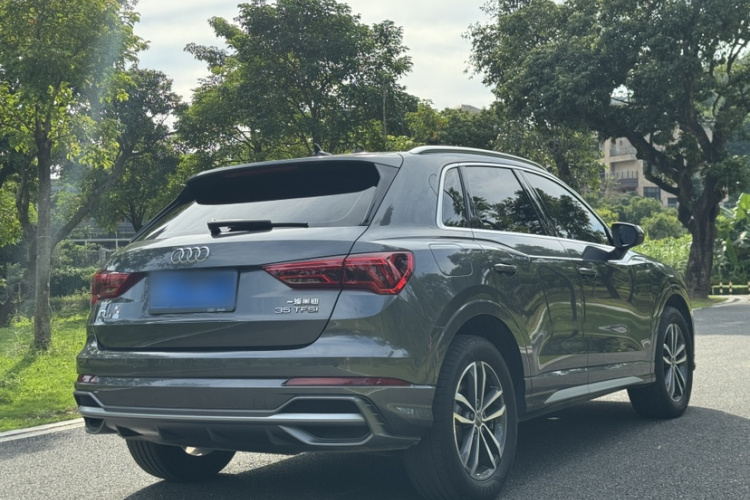 Audi Q3 2021 car image #7