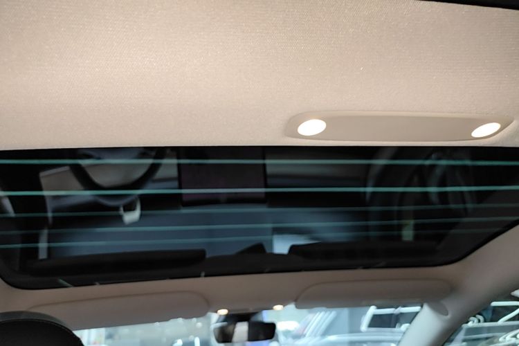 Tesla Model 3 2021 immagine di auto #24