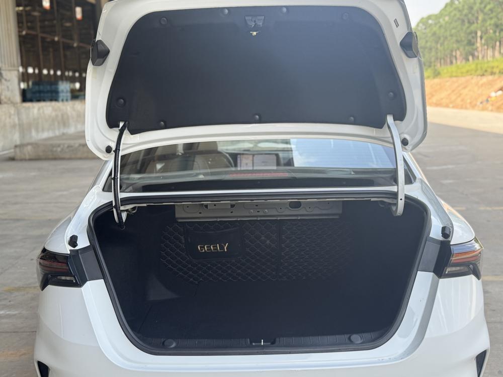 GEELY Binray 2022 car image #21