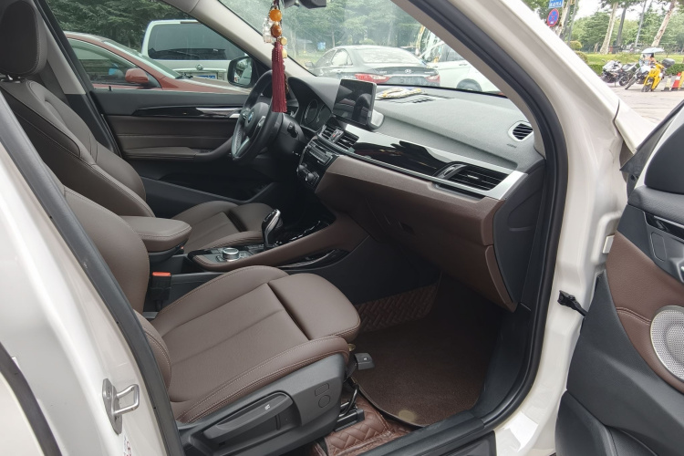 BMW X1 2021 car image #15
