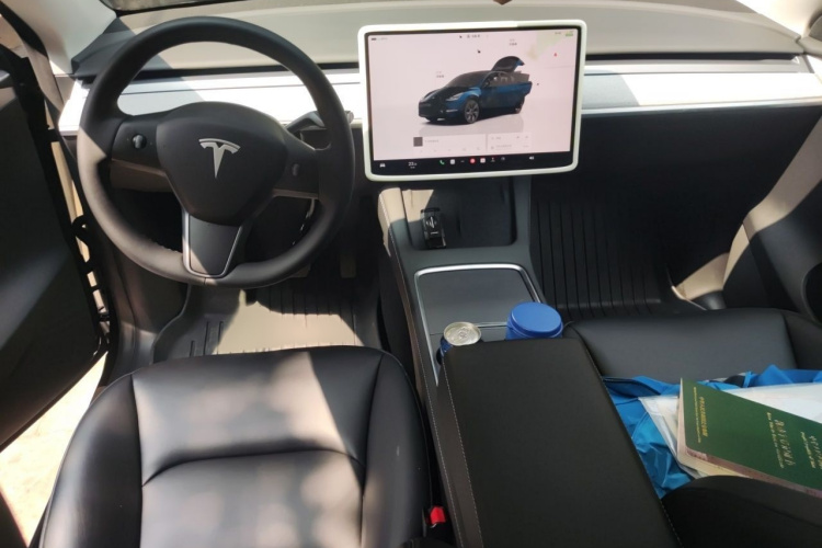 Tesla Model Y 2024 #12 Tesla Model Y 2024 car image #12