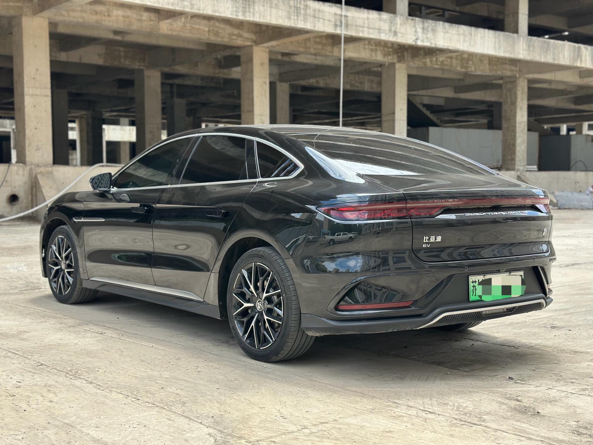 BYD Han 2024 car image #6