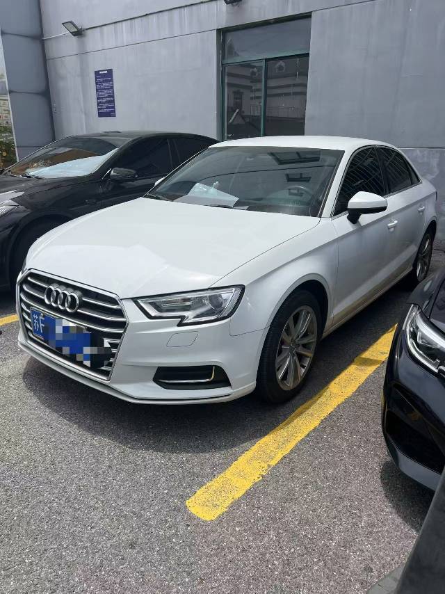 Audi A3 2019 car image 