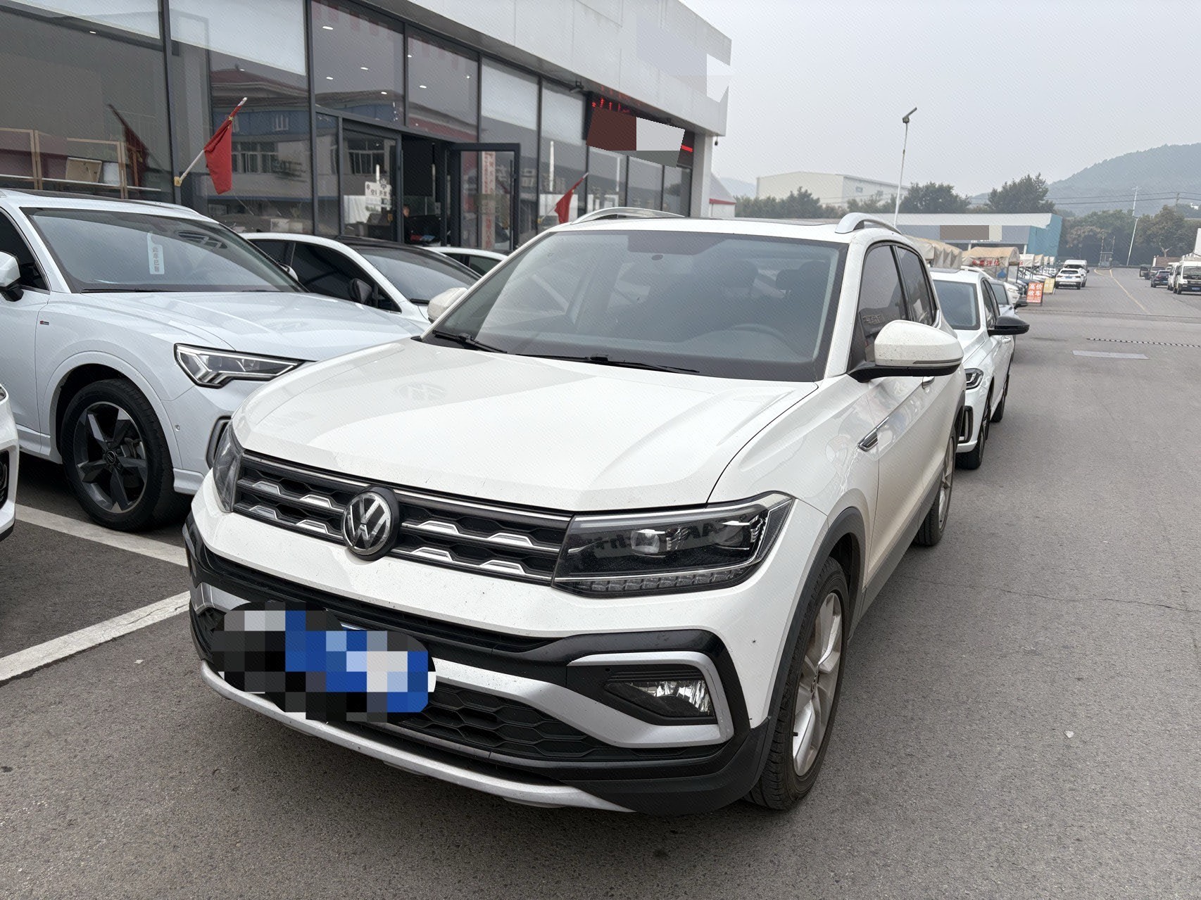 Volkswagen T-Cross 2020 Volkswagen T-Cross 2020 car image