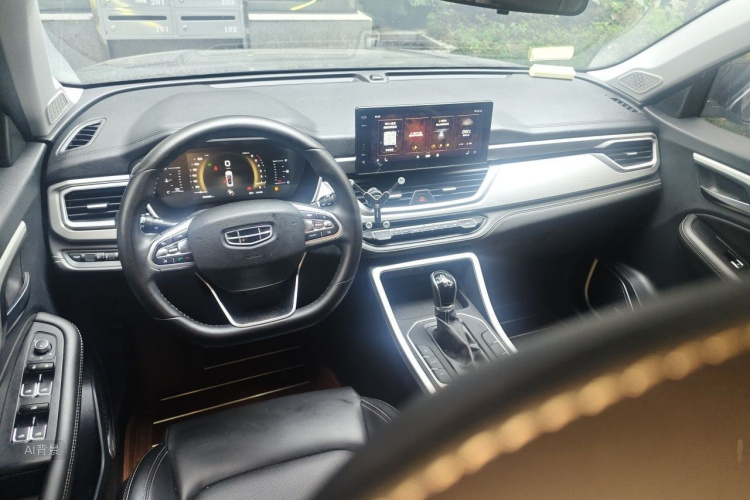 GEELY Vision X6 2020 car image #11