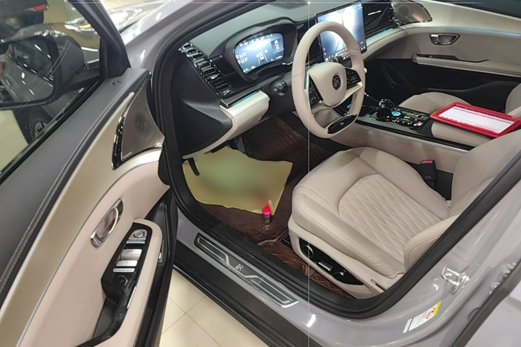 BYD Han 2025 #16 BYD Han 2025 car image #16