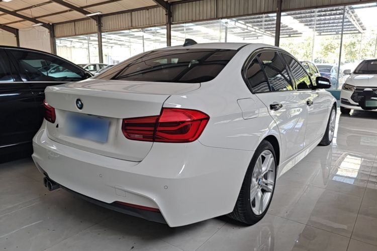 BMW 3 Series 2019 #7 BMW 3 Series 2019 car image #7