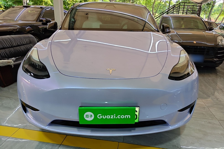 Tesla Model Y 2023 car image #3