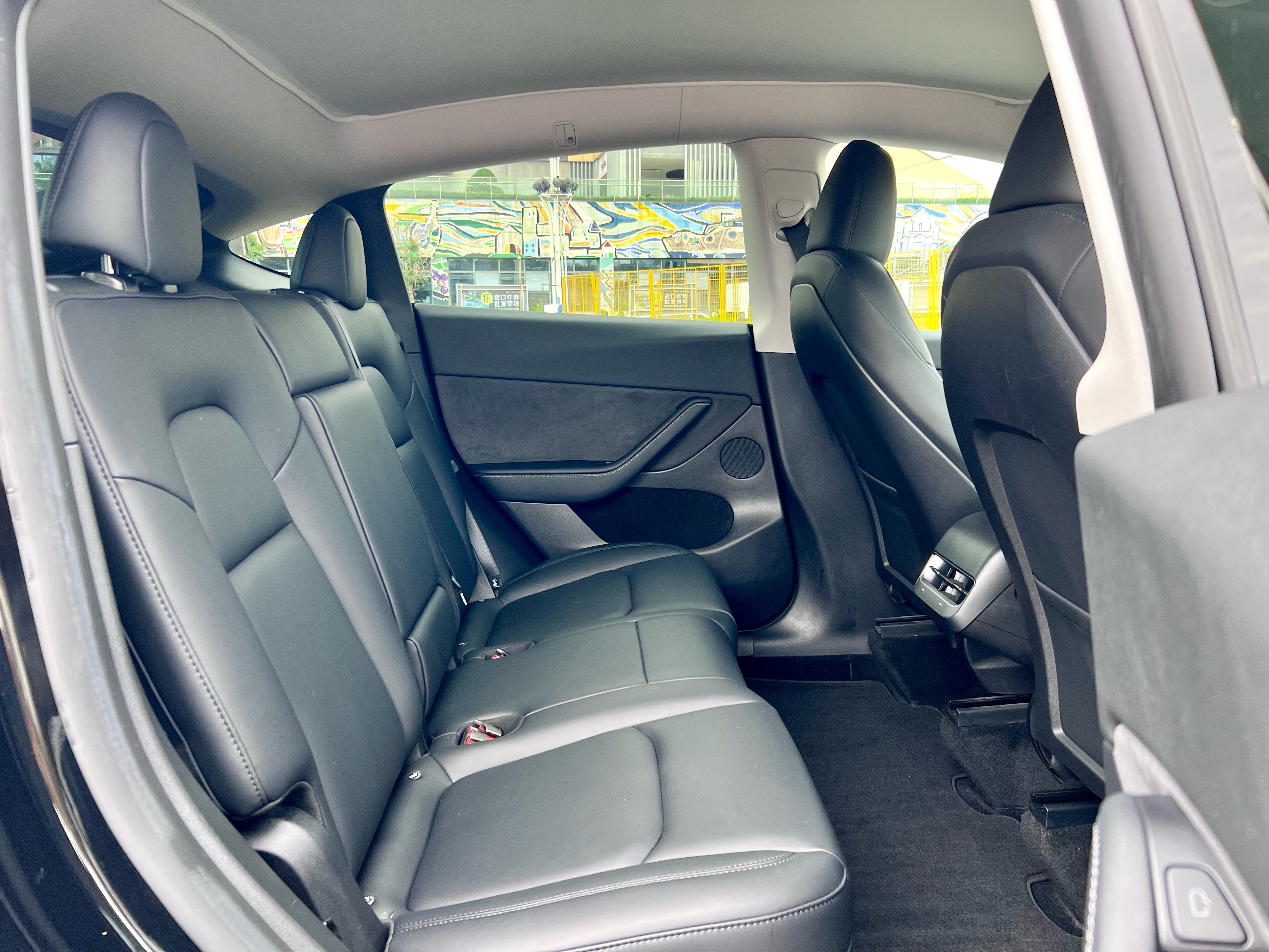Tesla Model Y 2023 #7 Tesla Model Y 2023 car image #7