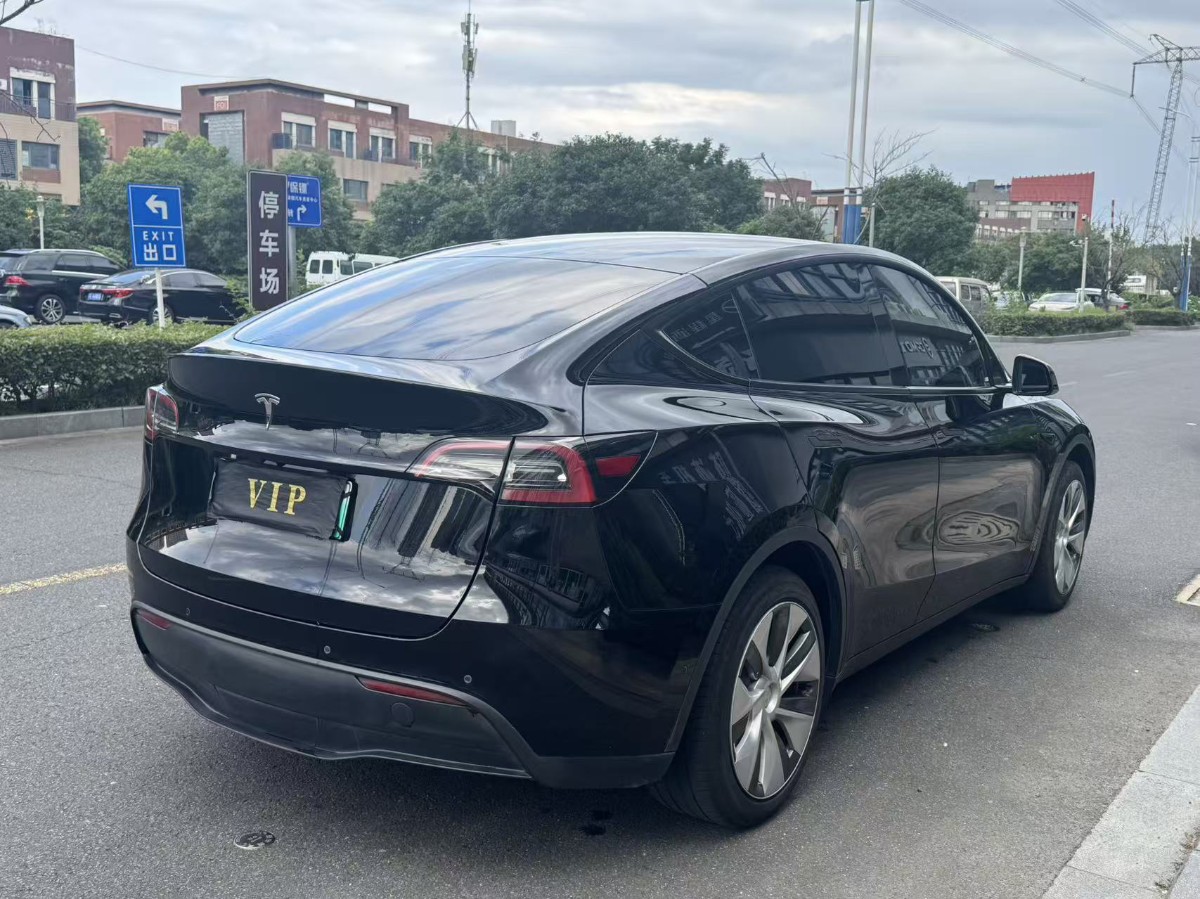 Tesla Model Y 2022 #8 Tesla Model Y 2022 car image #8
