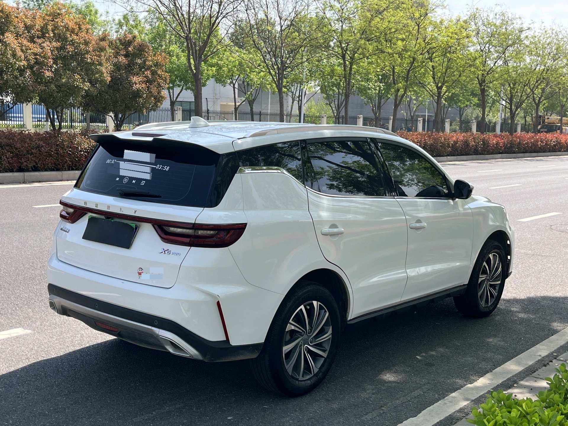 GEELY Vision X6 2022 car image #3