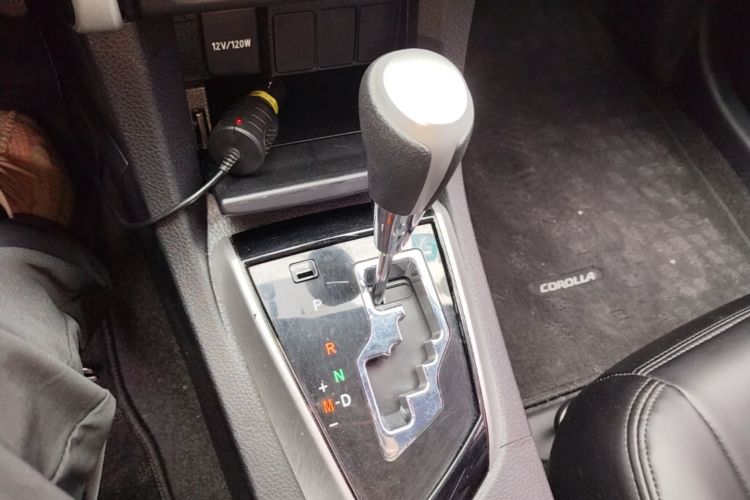 Toyota Corolla 2018 #14 Toyota Corolla 2018 car image #14