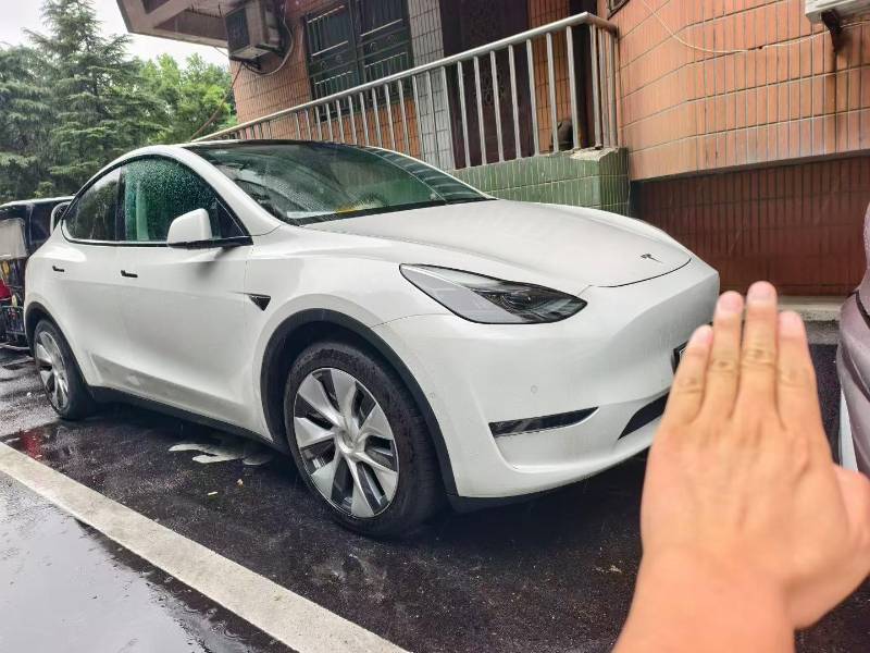Tesla Model Y 2021 #3 Tesla Model Y 2021 car image #3