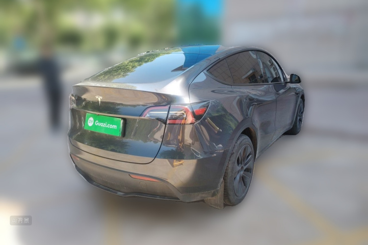Tesla Model Y 2024 #7 Tesla Model Y 2024 car image #7
