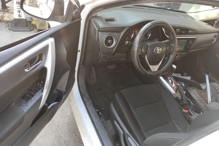 Toyota Corolla 2019 car image #16