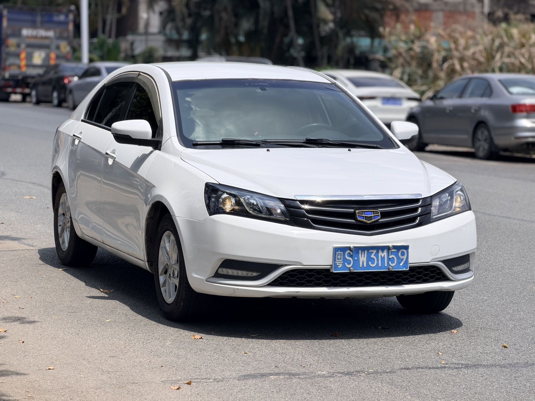 GEELY Emgrand 2016 #4 GEELY Emgrand 2016 car image #4
