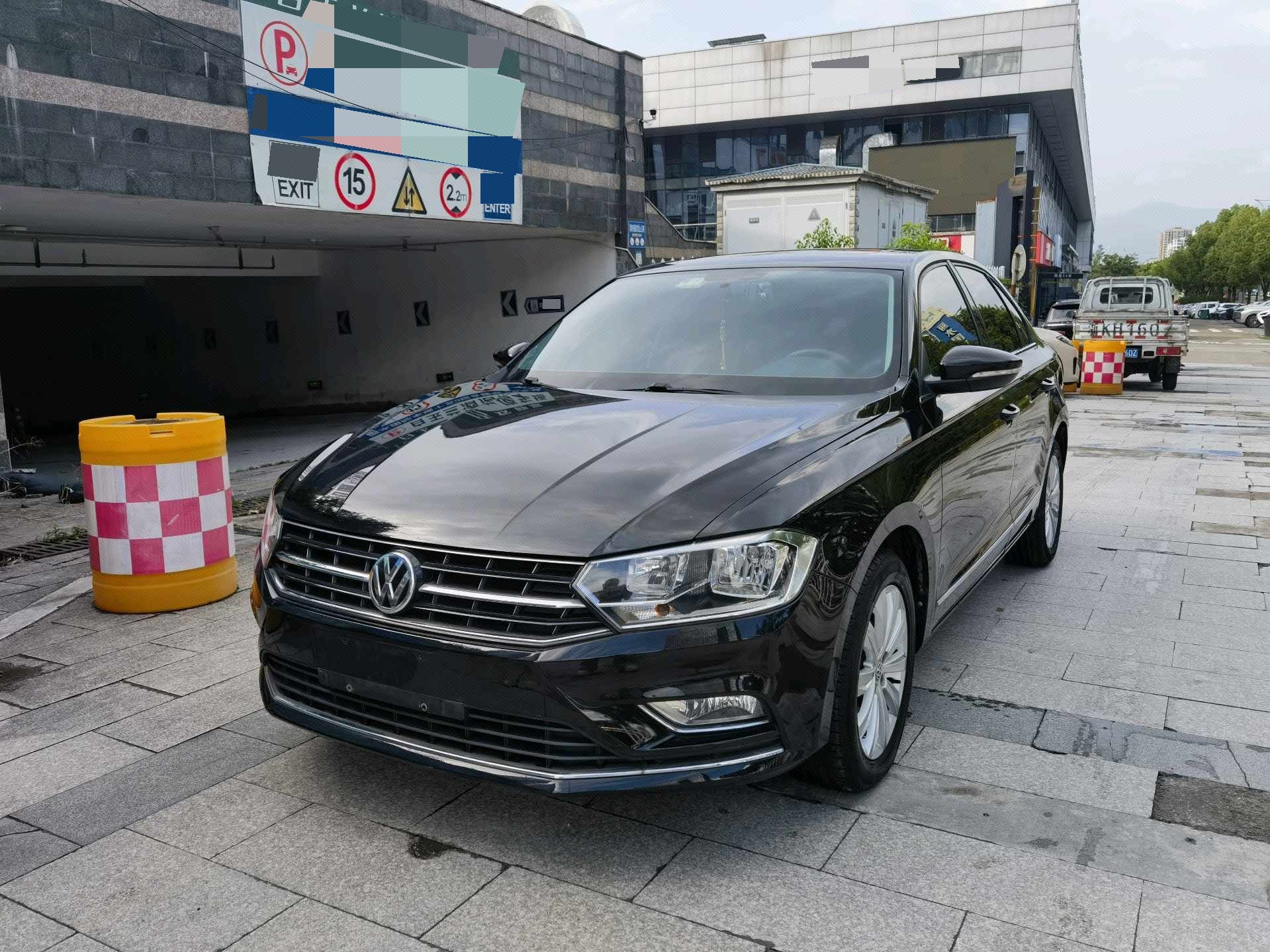 Volkswagen Bora 2016 car image 