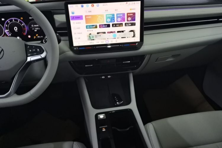 2025 car image #13