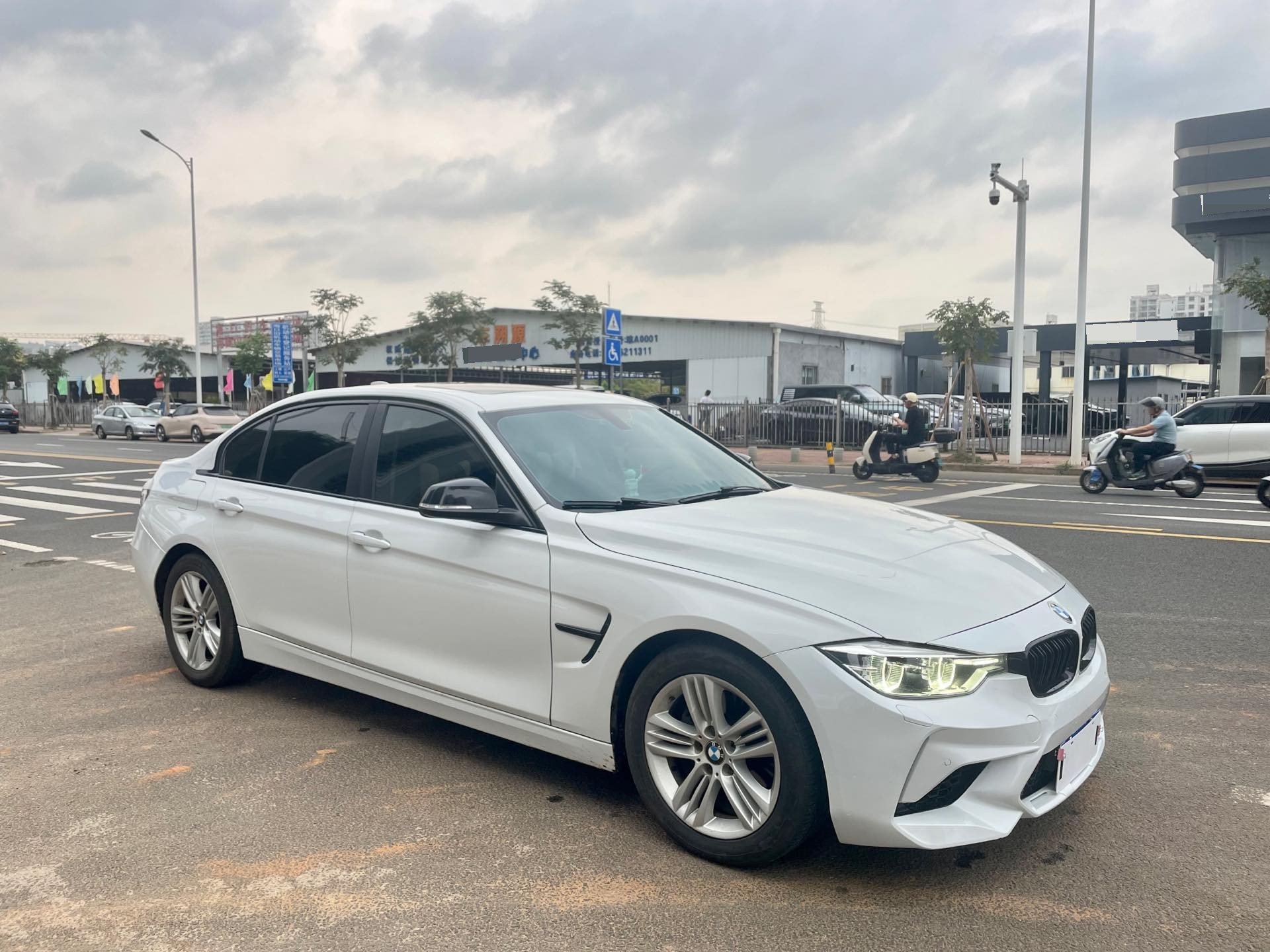 BMW 3 Series 2017 car image #3