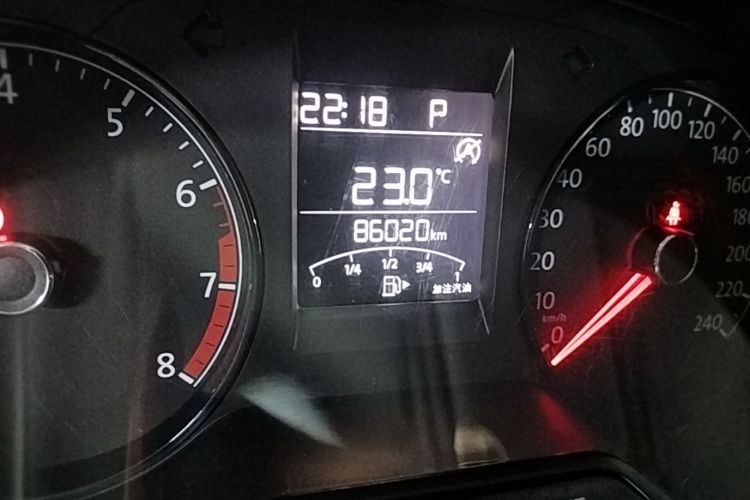 Volkswagen Polo 2018 car image #14