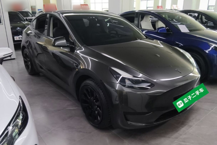 Tesla Model Y 2022 #4 Tesla Model Y 2022 car image #4