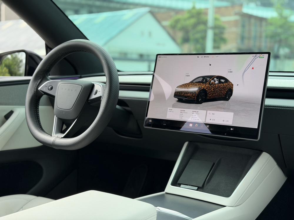 Tesla Model Y 2026 #7 Tesla Model Y 2026 car image #7