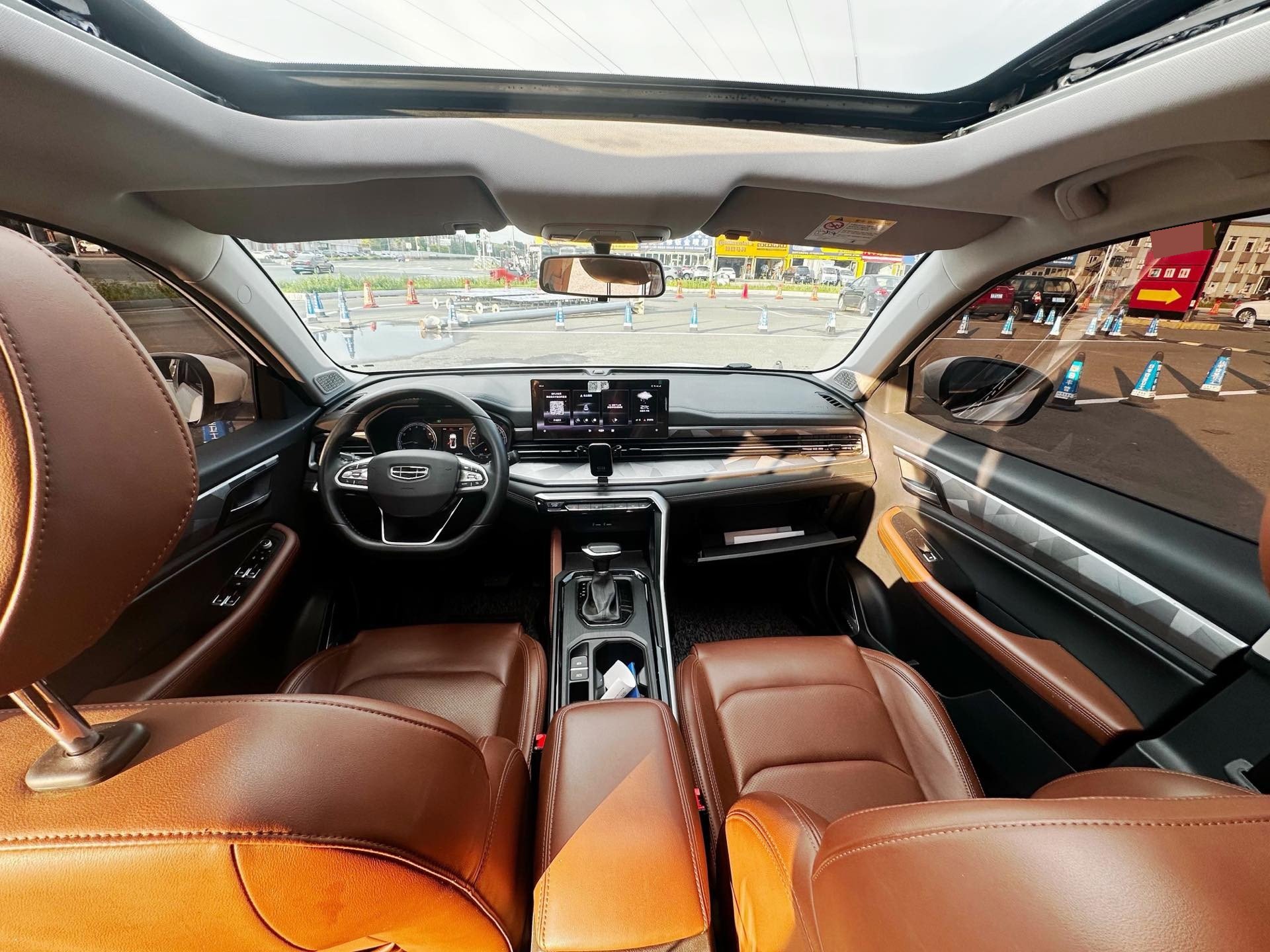 GEELY Vision X6 2023 car image #8