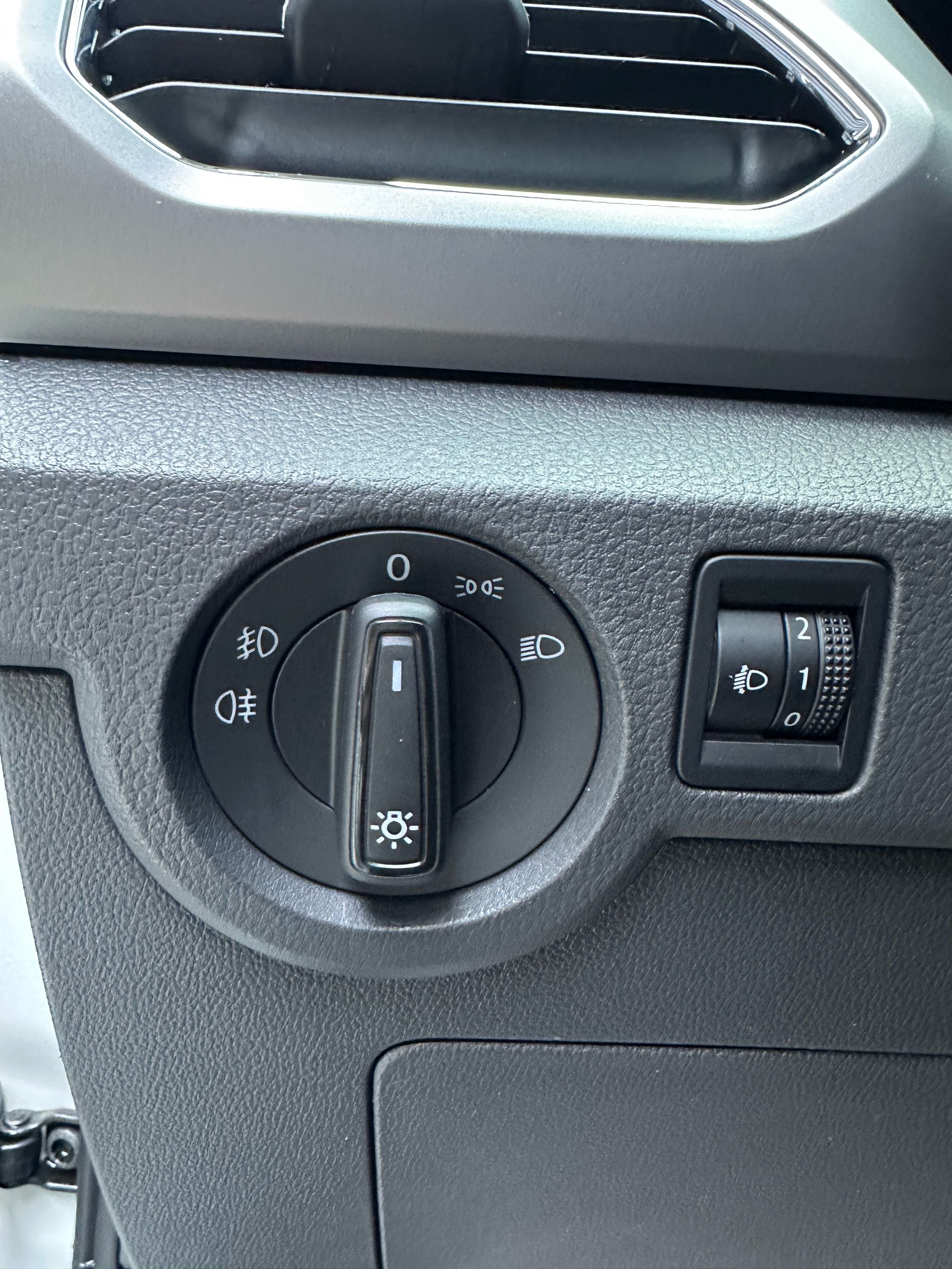 Volkswagen T-Cross 2022 #15 Volkswagen T-Cross 2022 car image #15