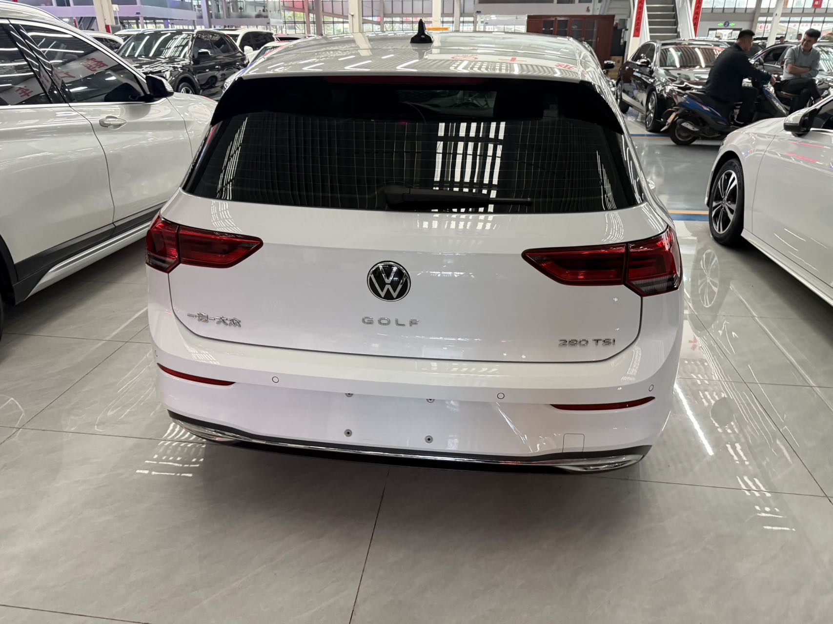 Volkswagen Golf 2022 صورة سيارة #12
