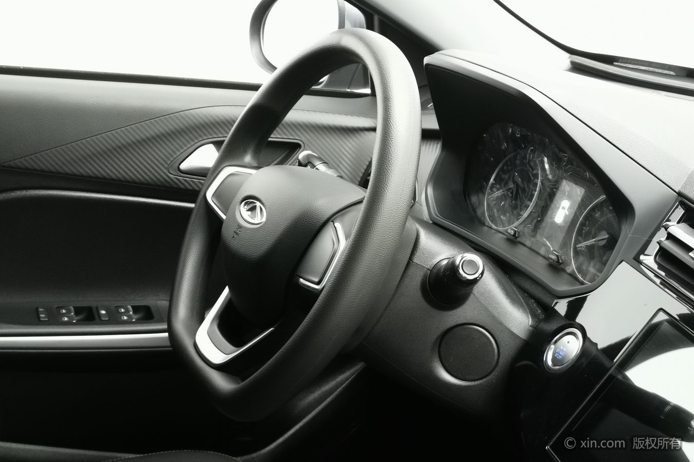 Chery Tiggo 3x 2025 car image #23