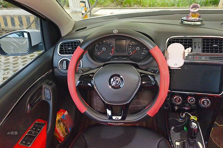 Volkswagen Polo 2018 car image #12