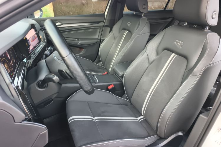 Volkswagen Golf 2021 car image #21
